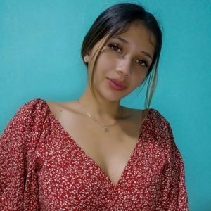 Meet your Posher, Alejandra